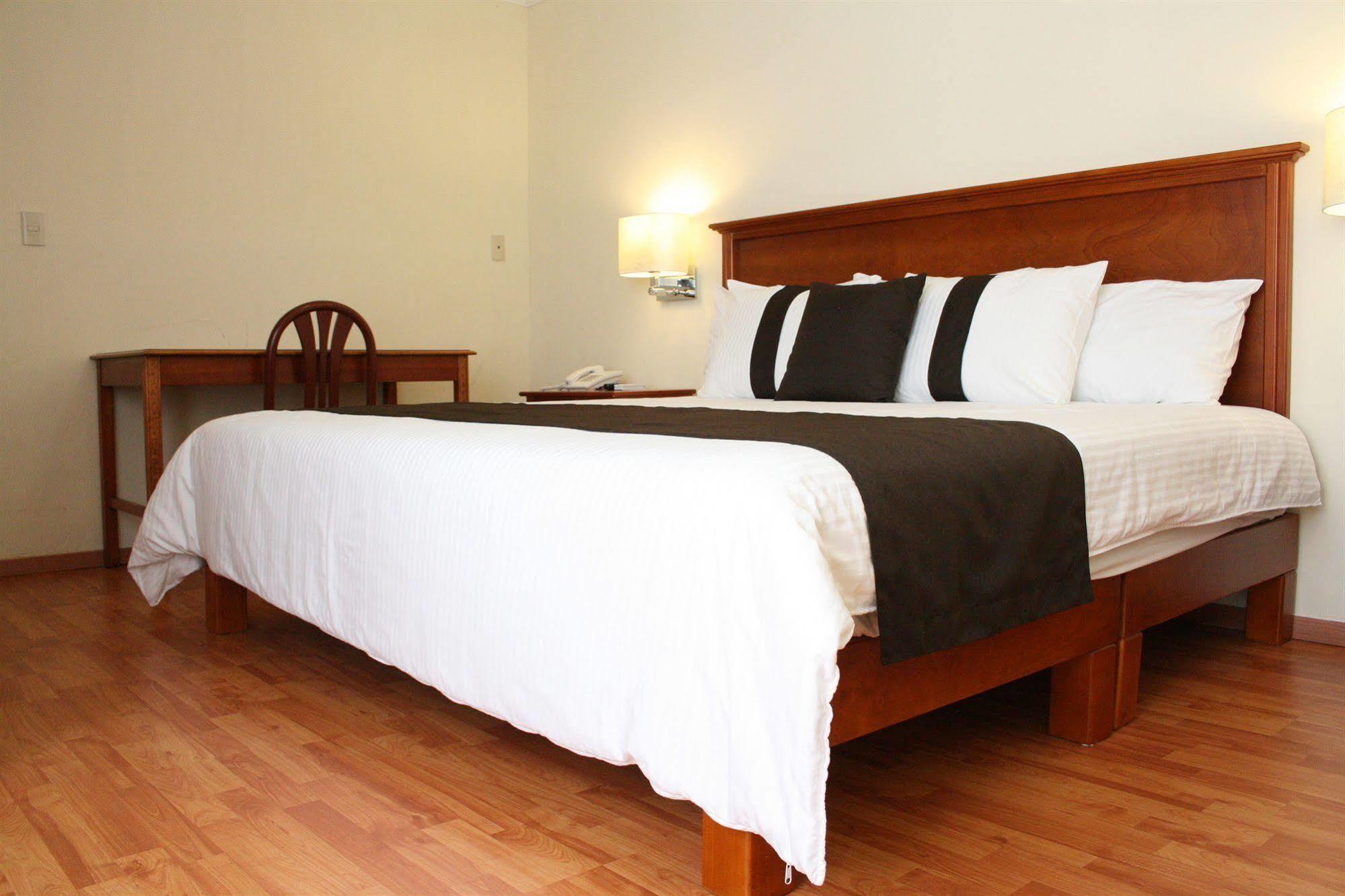 Del Marques Hotel And Suites Guadalajara Extérieur photo